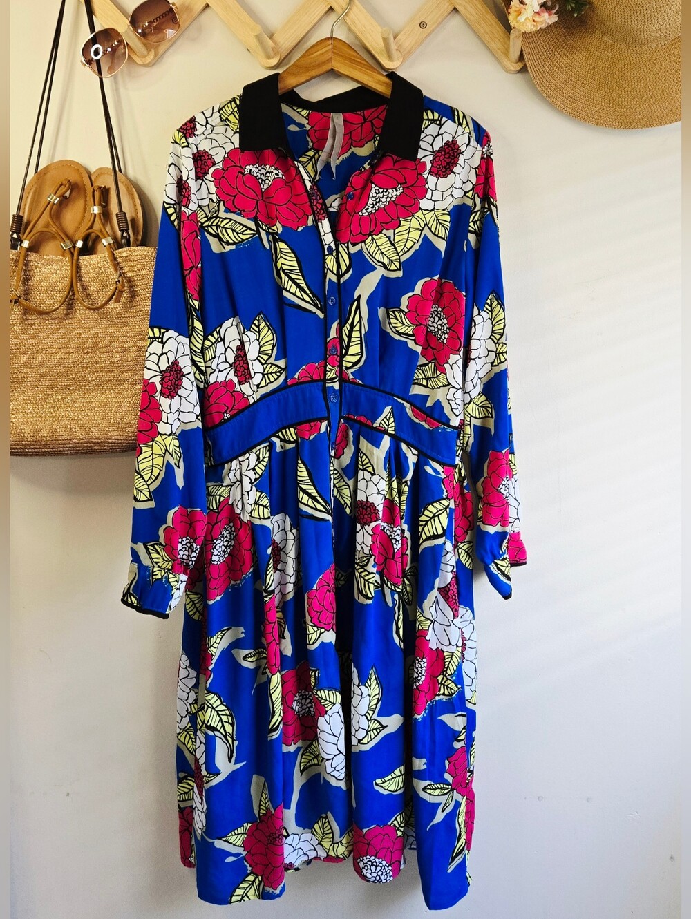 Melissa McCarthy Seven7 Royal Blue Floral Button-Front Dress with Black Collar